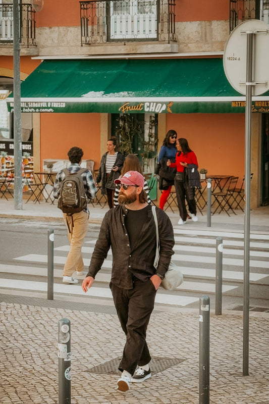 Outfit by Tomáš Black linen shirt