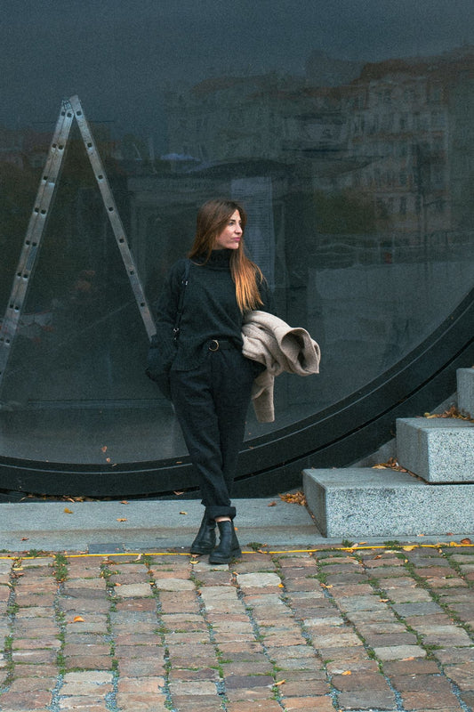 Outfit by Dana | Linen pants & Merino highneck sweater