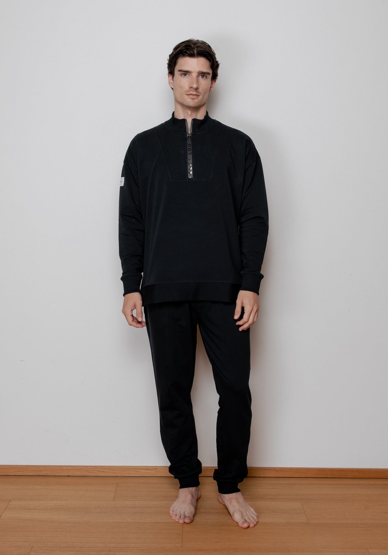 Pánské teplákové kalhoty z biobavlny Black - loose fit