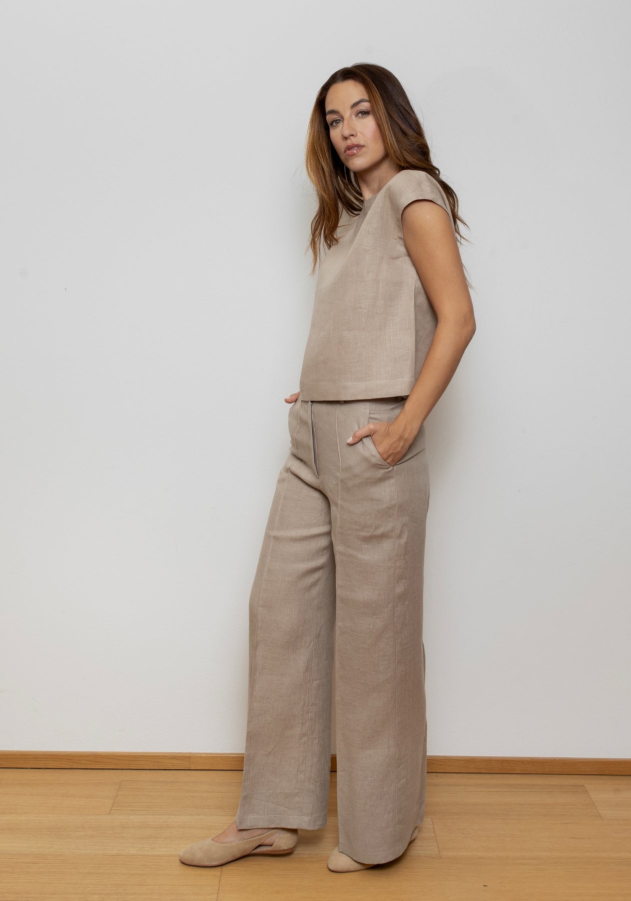 Spodnie lniane damskie z szerokimi nogawkami