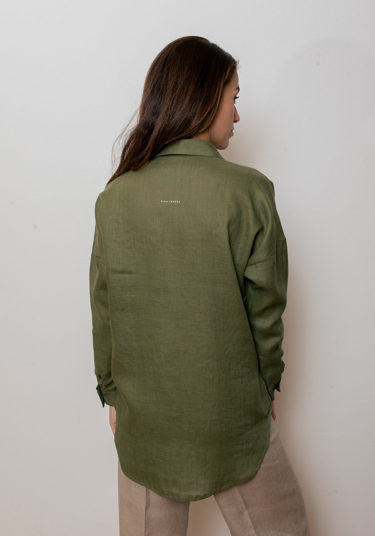 Dámská lněná košile s límečkem - loose fit