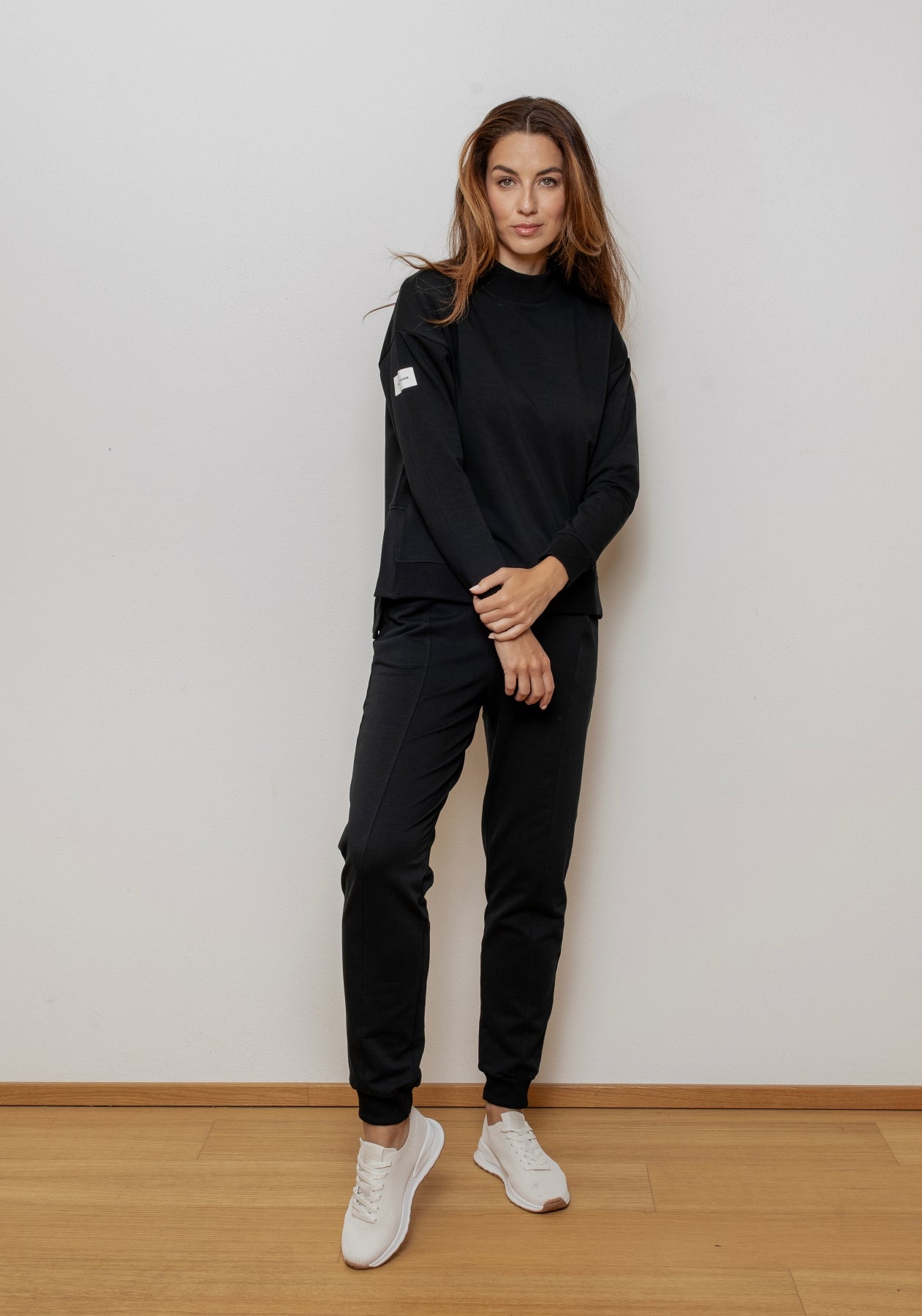 Dámske teplákové nohavice z biobavlny Black - loose fit