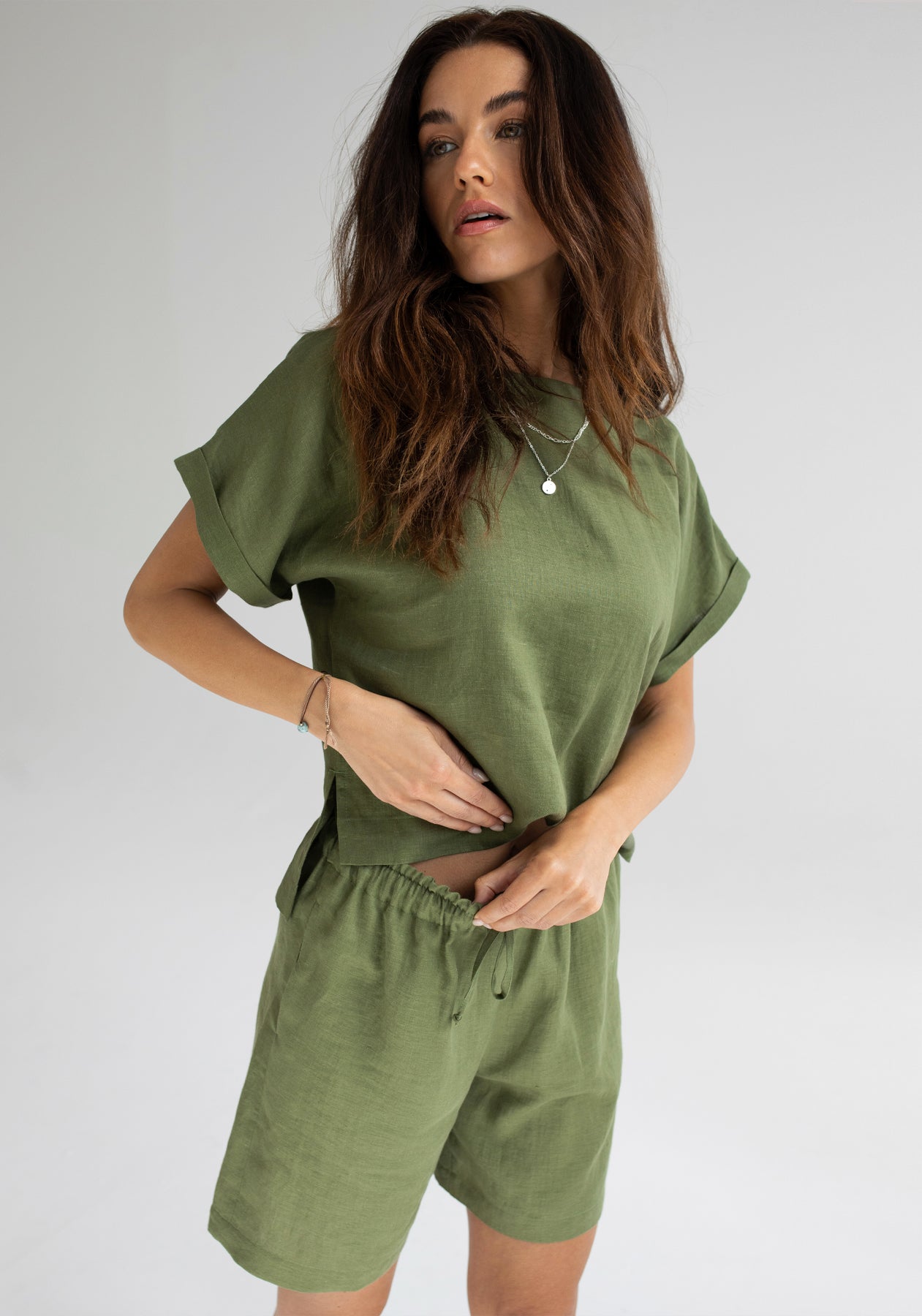 Moss green hot sale shorts