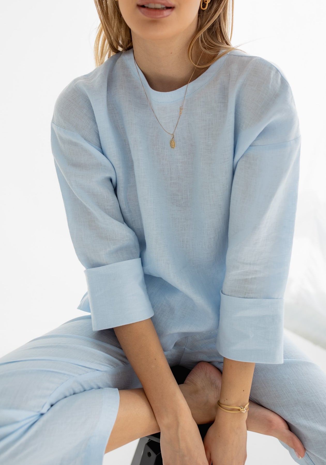 Women's linen top open back Light blue