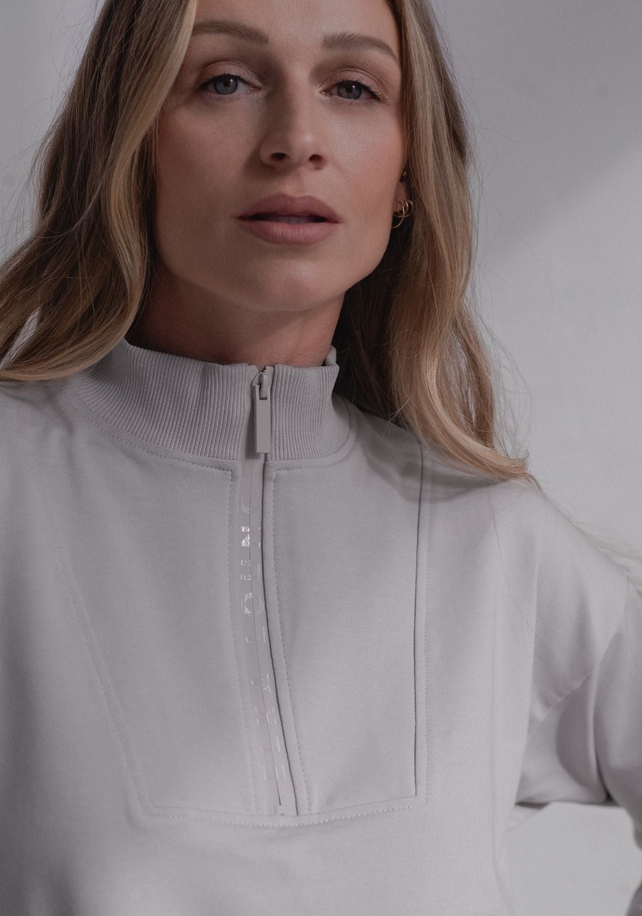 Dámské oblečení a spodní prádlo