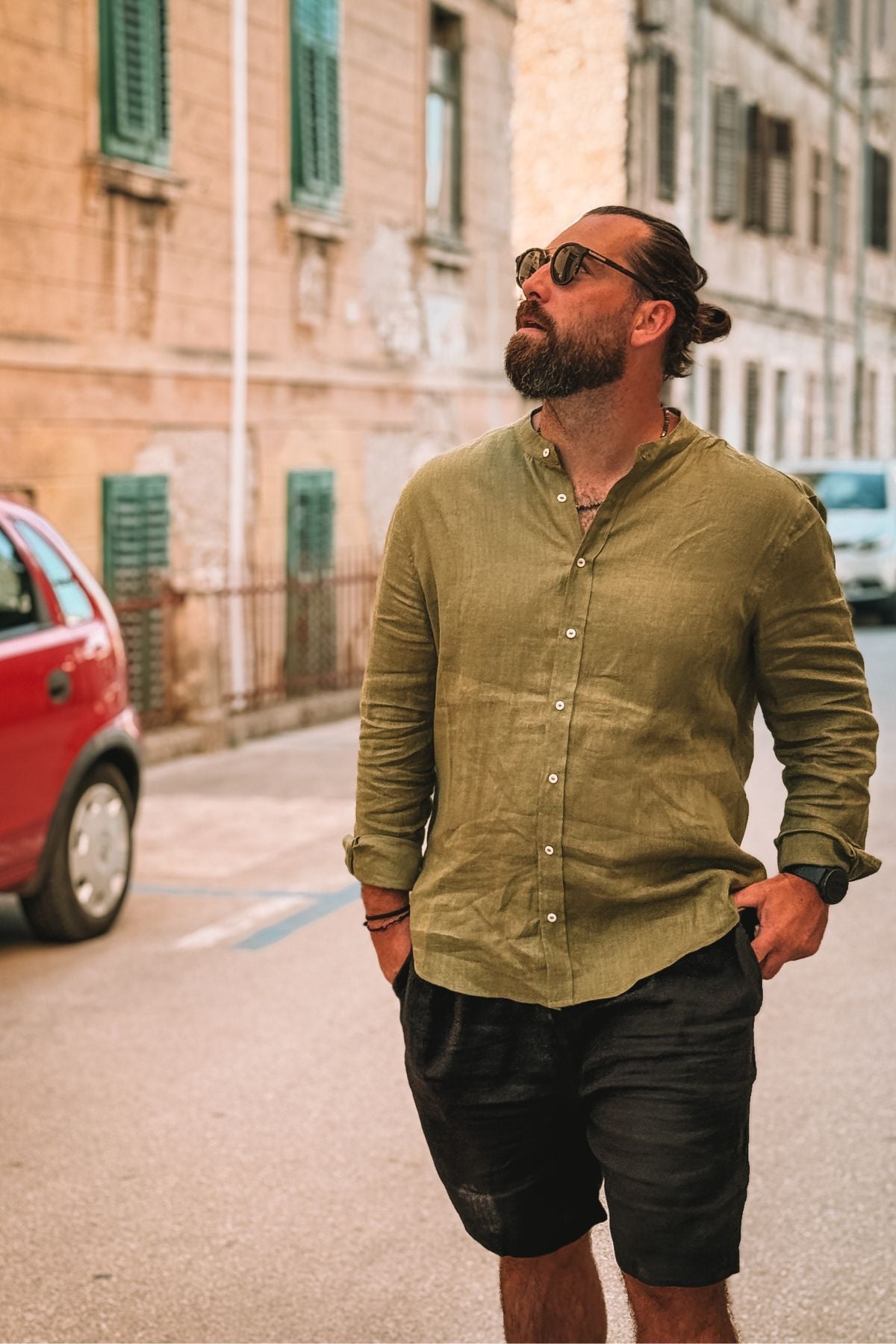 Outfit by Tomáš | Linen shirt Moss green & Shorts Black