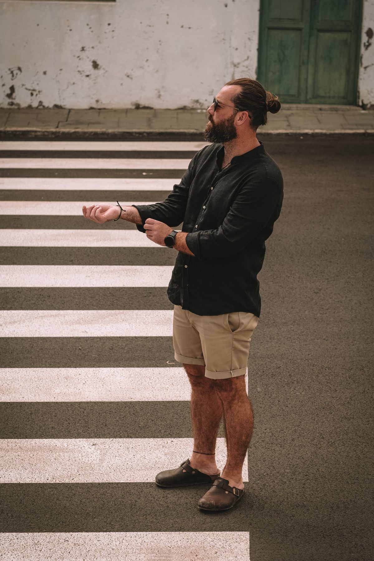 Outfit by Tomáš | Black linen shirt
