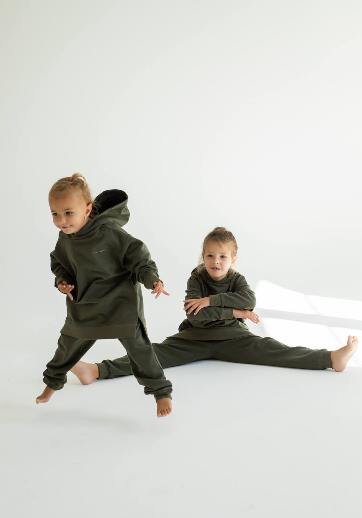 Kids Sweatpants organic cotton Moss green - Oversized