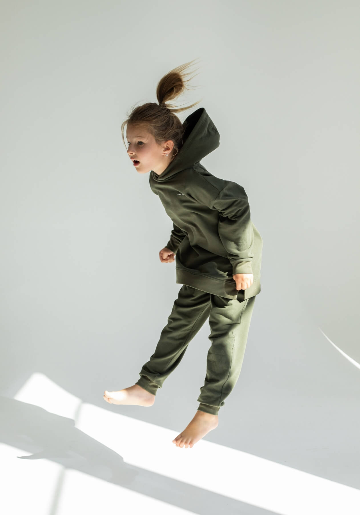 Kids Sweatpants organic cotton Moss green - Oversized