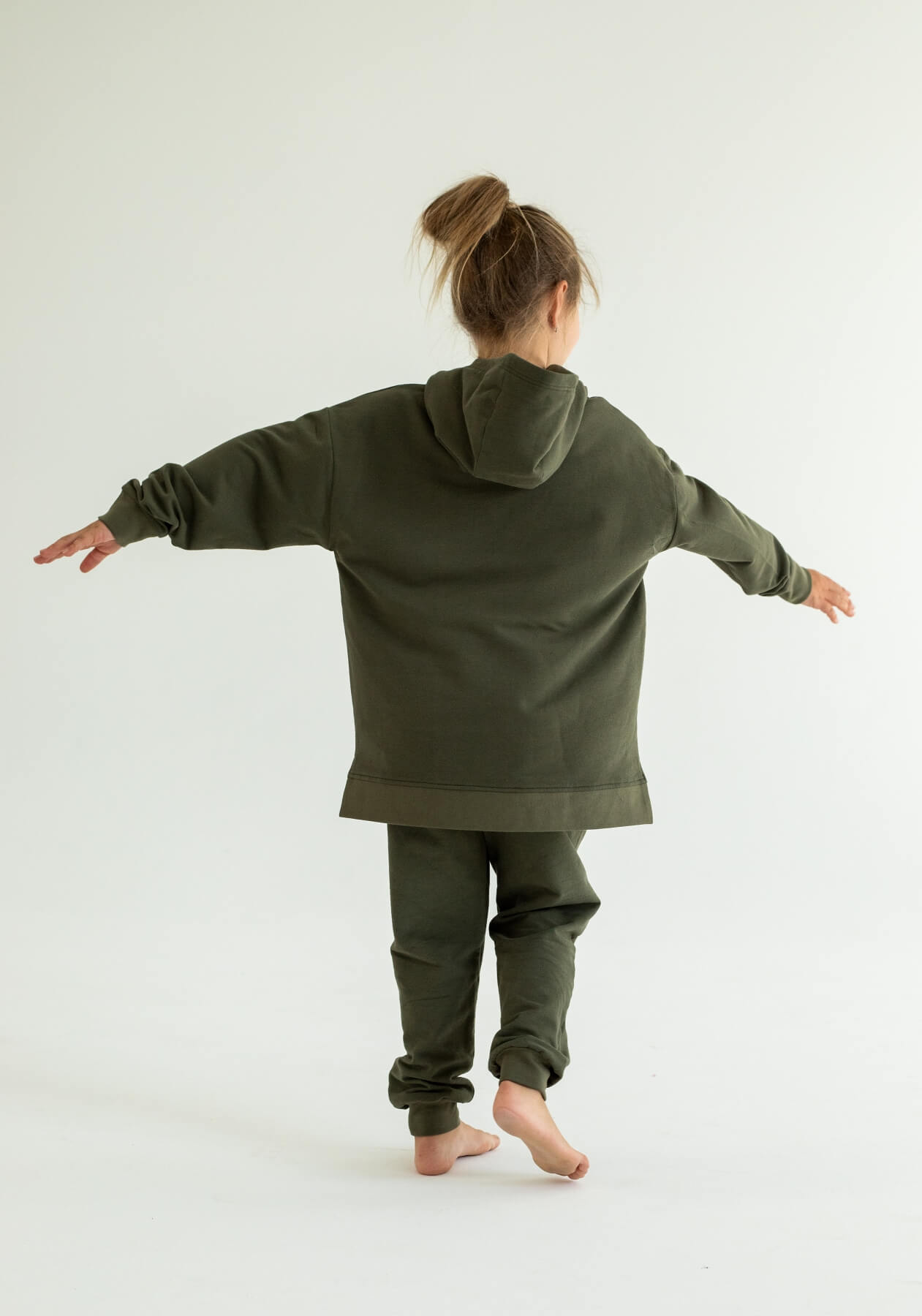 Kids Sweatpants organic cotton Moss green - Oversized