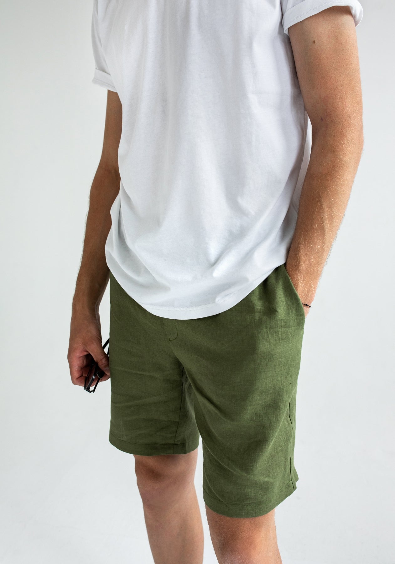 Men linen shorts Moss grenn