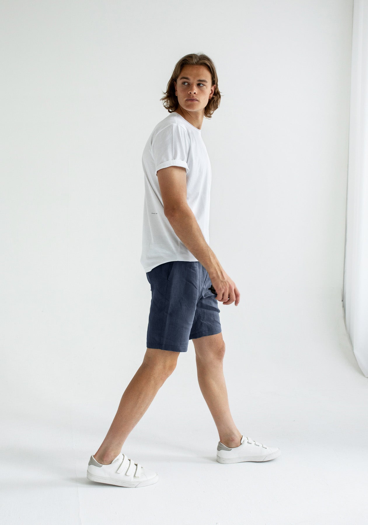 Men linen shorts Deep blue