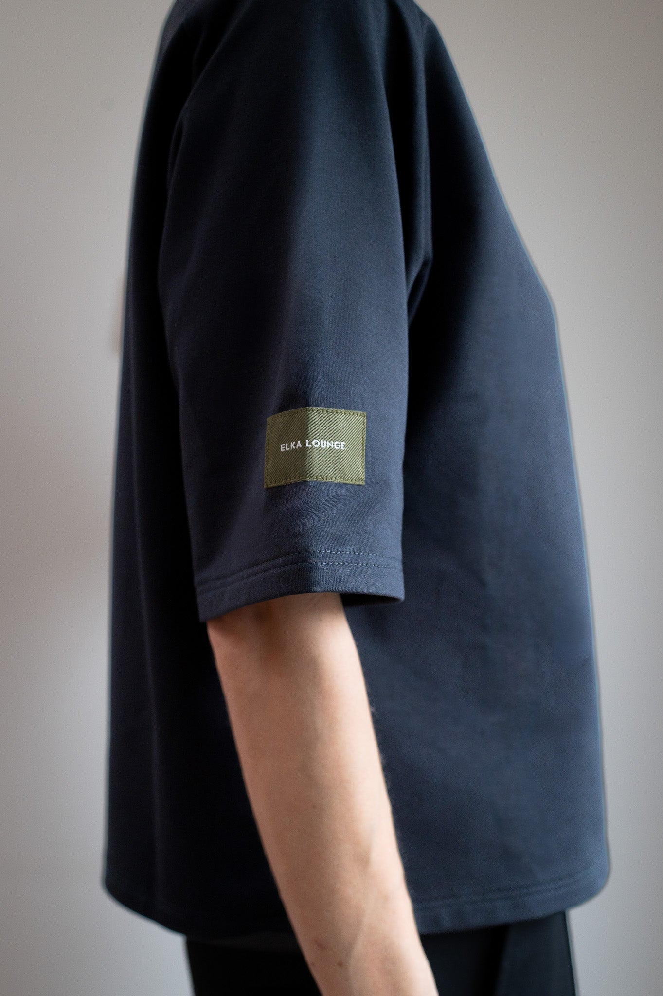 Dámske mikinové tričko z biobavlny - loose fit