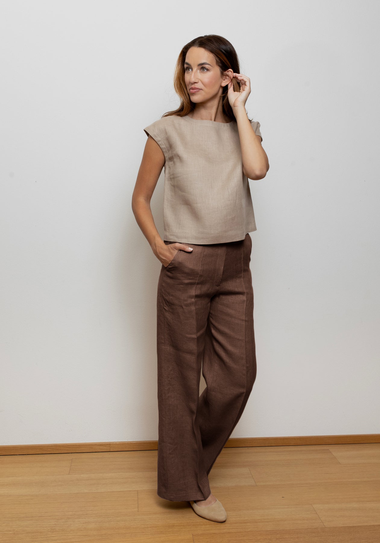 Spodnie lniane damskie z szerokimi nogawkami - Brown