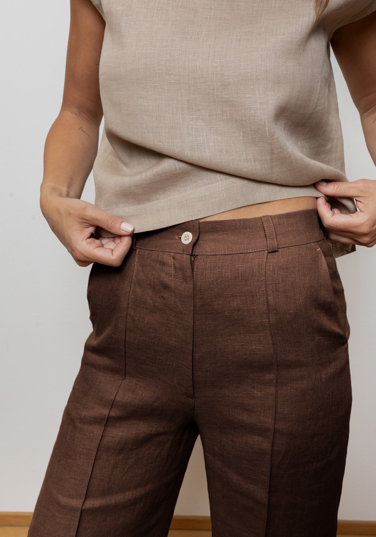 Spodnie lniane damskie z szerokimi nogawkami - Brown