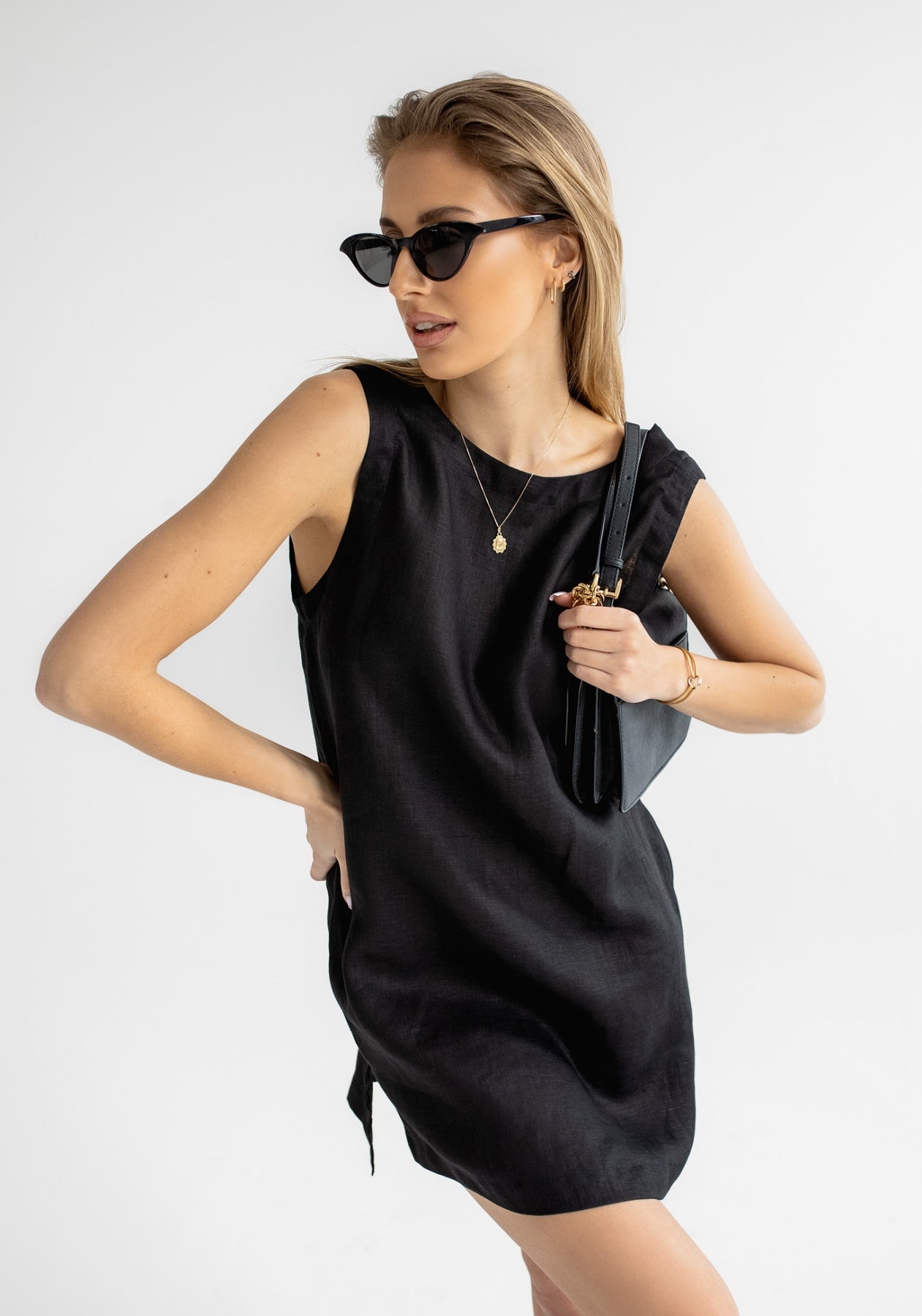 Dámske ľanové šaty short regular fit Black